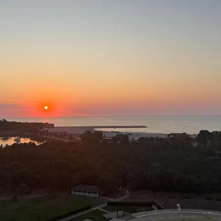 Aparthotel Black Sea View 4*